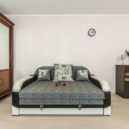 Super View, Luxury Near Chernihiv Metro. Kyiv